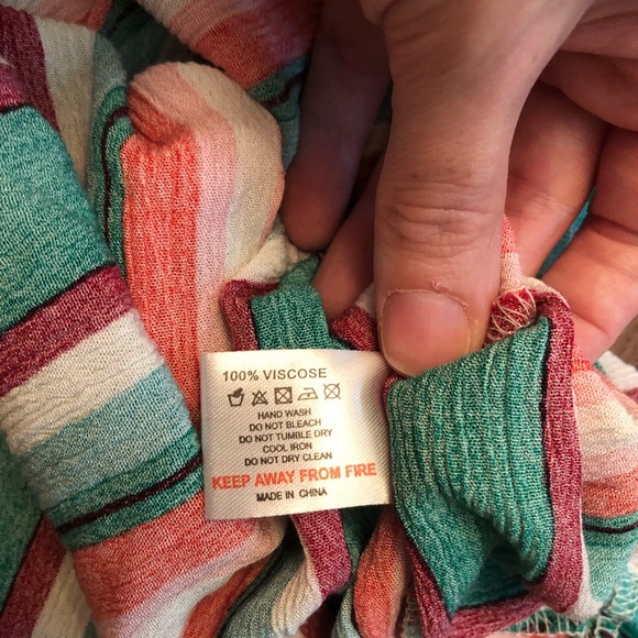 PrettyLittleThings Off Shoulder Stripped Top - Picture 4 of 4